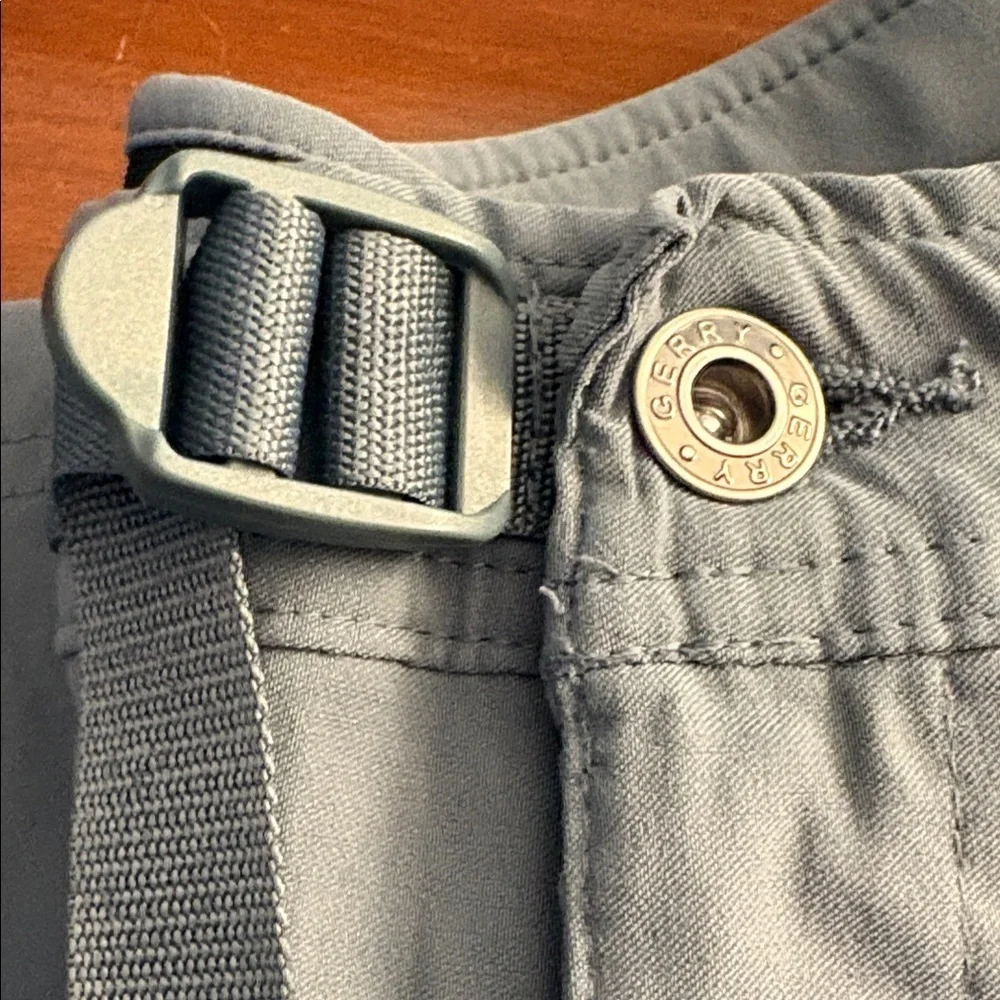 Gerry Light Blue Flat Front Men Shorts 38 waistband